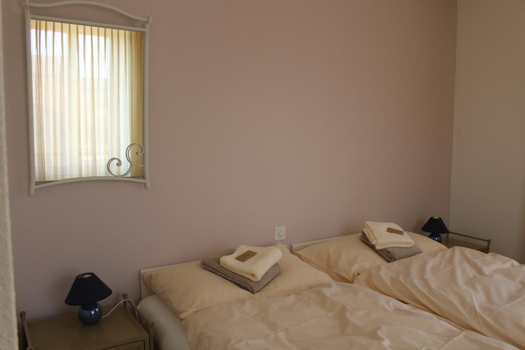 Hotel De La Gare Yvonand Pokój zdjęcie