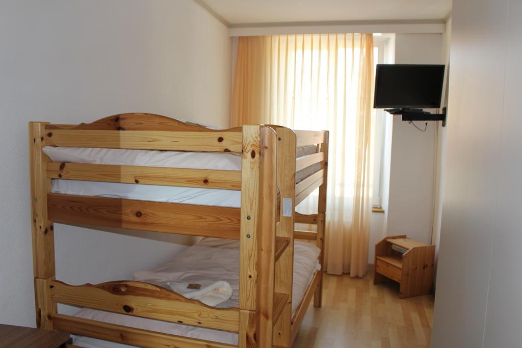 Hotel De La Gare Yvonand Pokój zdjęcie